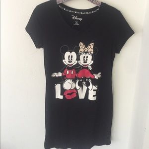Disney Official Mickey and Minnie long T shirt